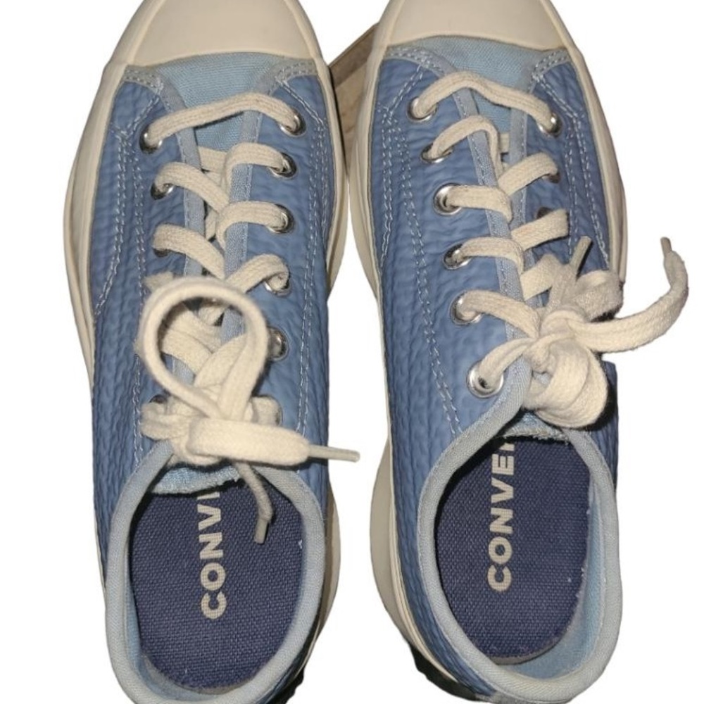 Converse shoes great Condition very clean